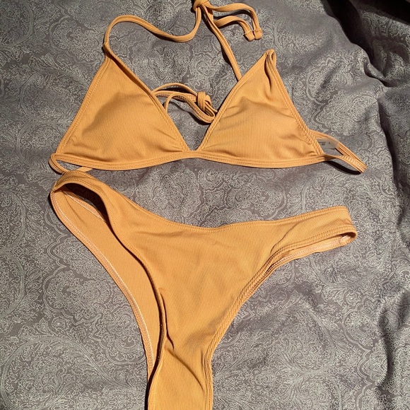 SHEIN Bikini - Picture 2 of 3